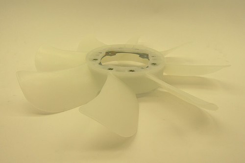 Aisin 8-Blade Cooling Fan for 1992-2007 Toyota Land Cruisers (FZJ Models Only) - Picture 3 of 4
