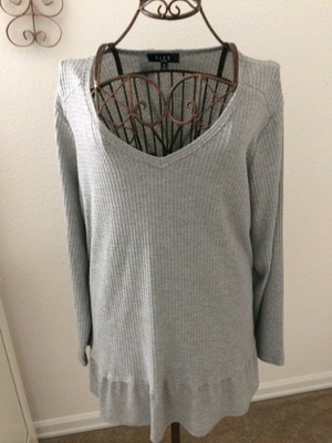 B.L.E.U.  Dressbarn NWT top Tunic Gray Plus sz 1X Ruffle Hem Long Sleeves.