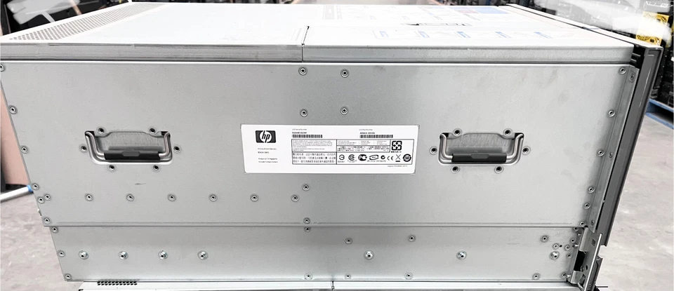 HP integrity RX6600 Server AD133A 4x D389-2100C Processors 32GB mem "SOLD AS IS" - Image 3 of 4