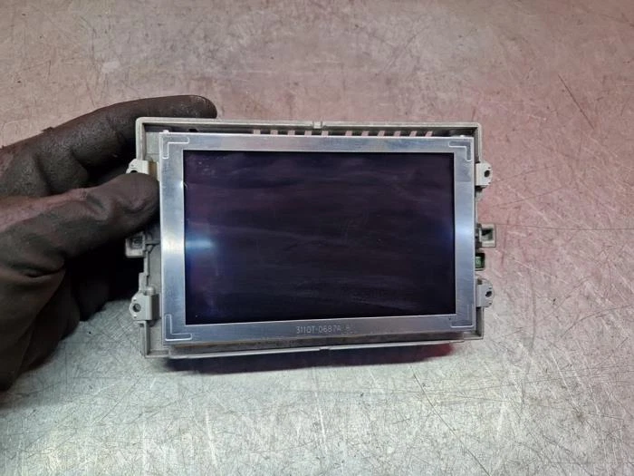 Moniteur système de navigation Mercedes-Benz Classe C modèle T S204 A2C534288... - Photo 2/3