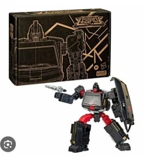 Transformers Legacy Deluxe Class DK-2 Guard