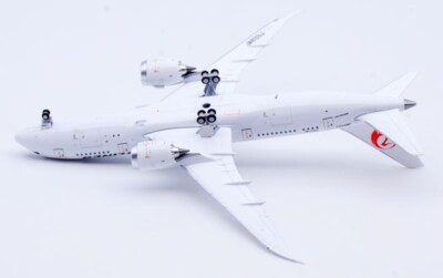 1:400 JC Wings Japan Airlines JAL Boeing B787-8 JA833J