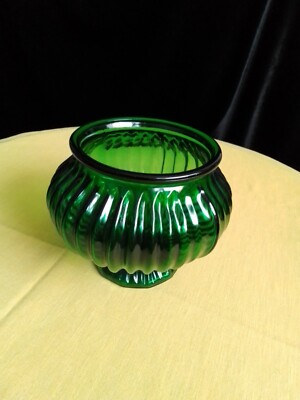 Vintage E. O. Brody Co, G-105, Cleve OH USA,  Green Ribbed Center Peice Bowl 