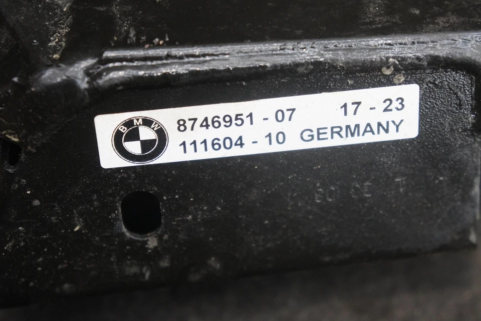 Barra de amarre superior soporte radiador delantero travesaño 51648746951 BMW M2 G87 Foto 4 de 4