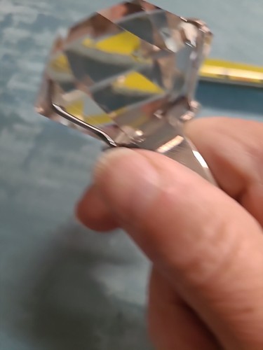 HUGE ENGAGEMENT PROPOSSAL RING - Picture 9 of 10
