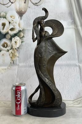Bronze Sculpture Art Deco Handcrafted Fashionista Trend Hot Cast Museum Quality