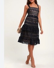 Lulus Women Size  X Small Ethereal Navy Blue and Cream Lace Midi Dress Lined