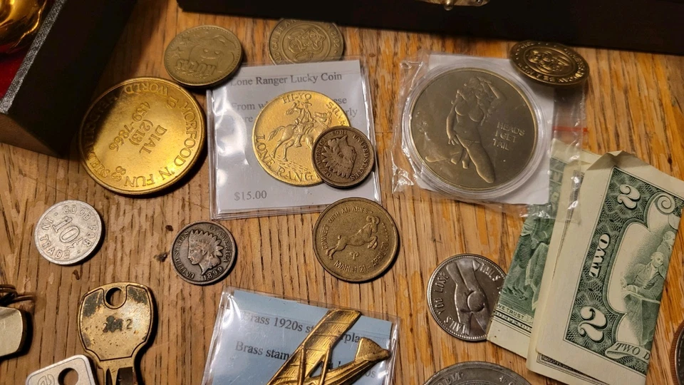 Lot Of Tokens Coins And Medals Antique BankMasonic Silver Dime Indian Cent - Image 4 of 4