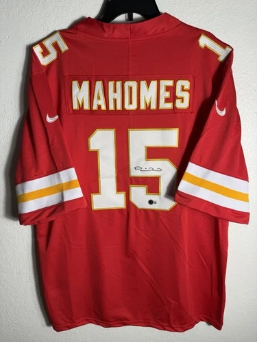 Patrick Mahomes Signed Chiefs Jersey Beckett Witness BAS COA Auto NFL MVP