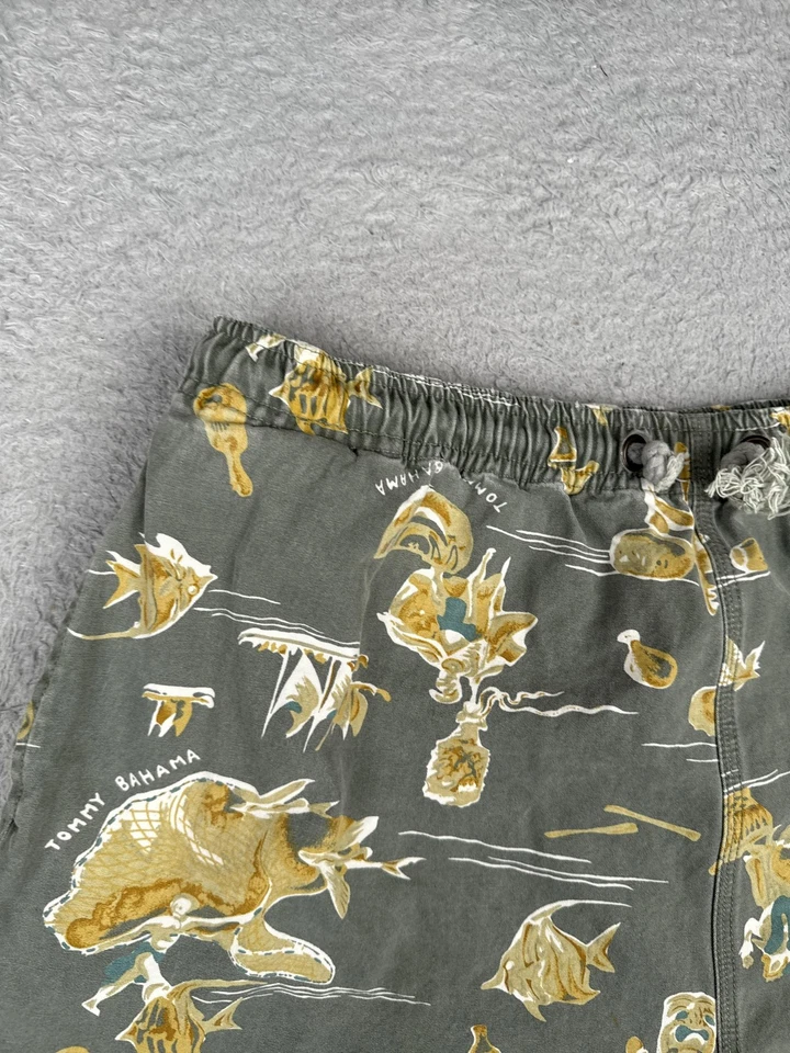 Pantalones Cortos Tommy Bahama Para Hombre XL Verde Relax Tropical Estampado de Peces Cordón Hawaiano Foto 4 de 4