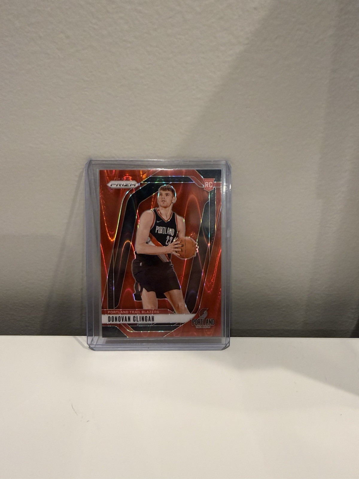 2024-25 Panini Prizm - Donovan Clingan #221 Red Seismic Prizm /299 (RC)