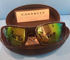 Oakley Gascan Style Sunglasses Black Frame, Black Lenses, Hard Case
