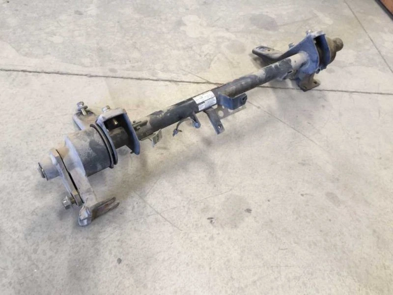 Isuzu NQR 2001 4,8 L usado cabina montaje bisagra travesaño barra de marco Foto 2 de 4