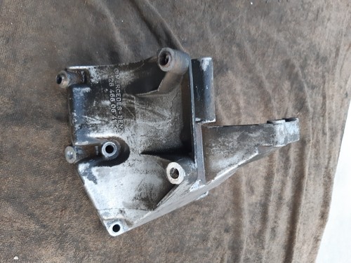 Halter Servopumpe / Klimakompressor 1264660641 Mercedes-Benz W124 W126 M 103