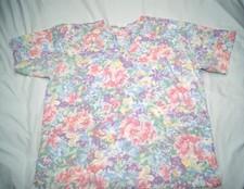 barco scrub top women's XL floral pattern 2 pockets pen holder colorful