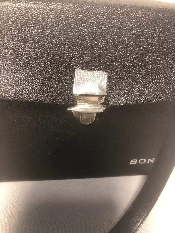 Cartera rígida Sony vintage negra texturizada cámara electrónica rara Foto 4 de 4