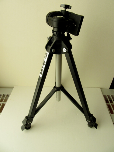 Digital Concepts Adjustable Tri Pod with Carrying Bag - Excellent to Mint - Picture 6 of 13