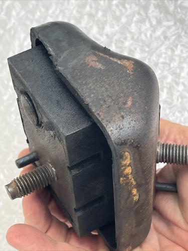 Ford EL Engine Mount x 1 6 Cyl P/N EL 6838 A Nos Ford - Picture 4 of 15