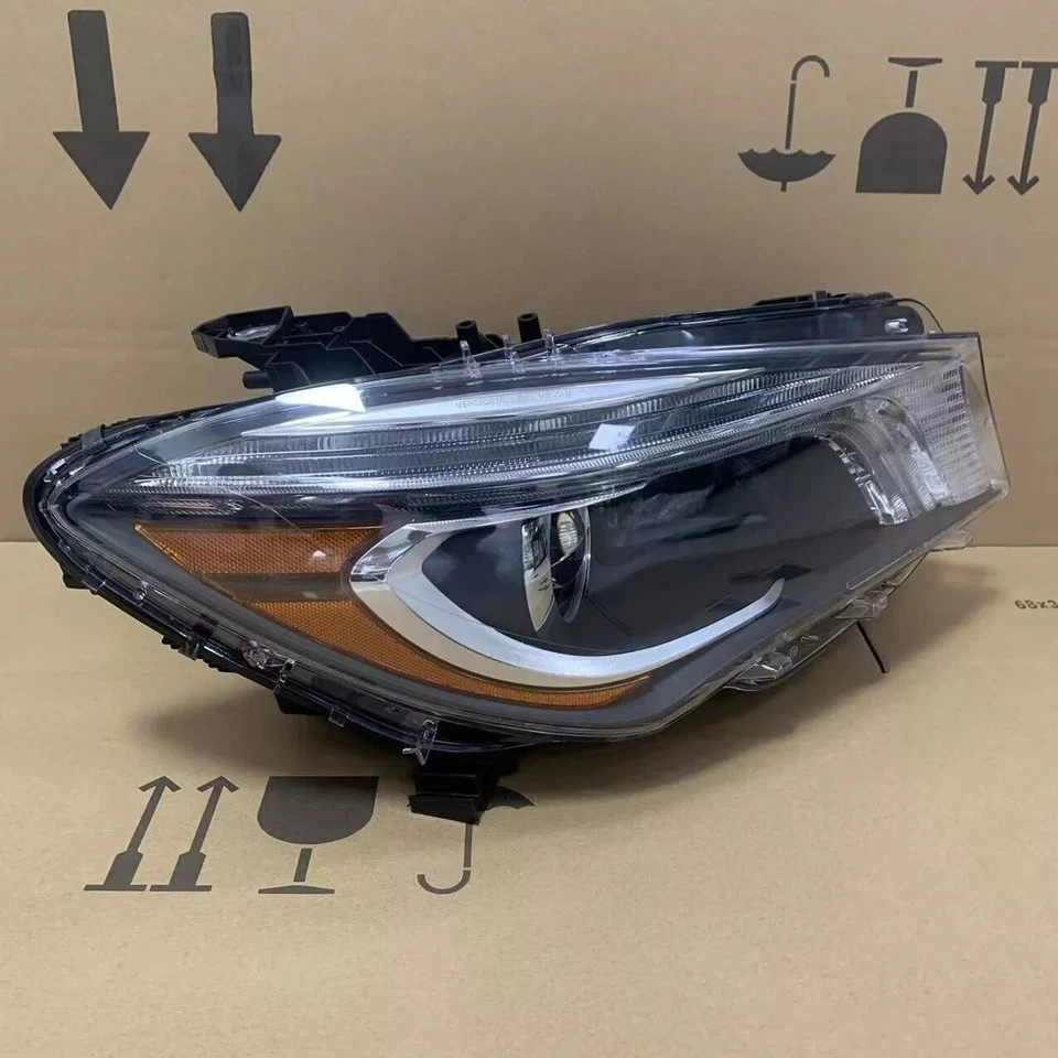 US Mercedes Benz CLA200 W117 XENON LEFT Right Headlight CLA45 A1178205161 - Image 3 of 4