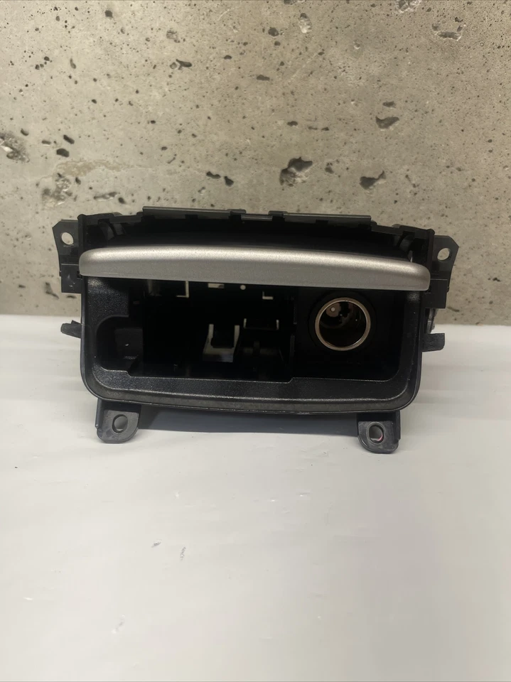 Nissan Sentra 2013-2018 consola central almacenamiento con 12 voltios 120 vatios accesorio Foto 2 de 4