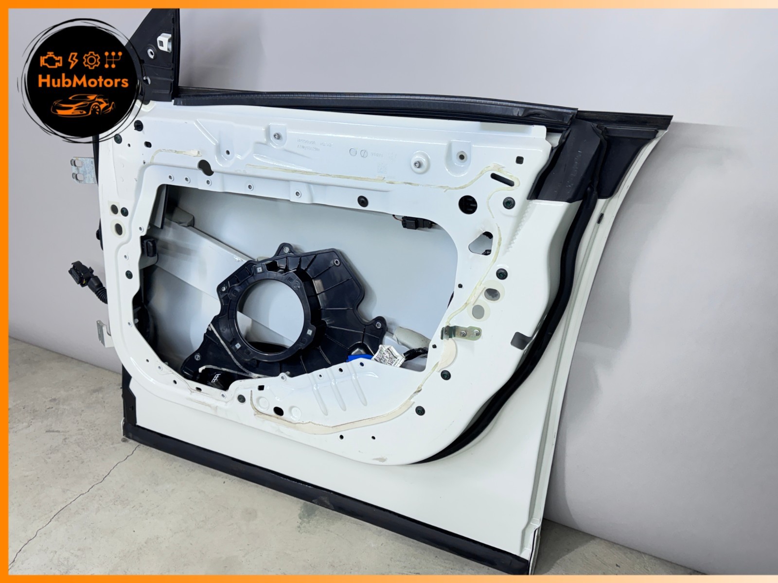 17-24 Maserati Levante S M161 Front Right Passenger Side Door Shell White OEM