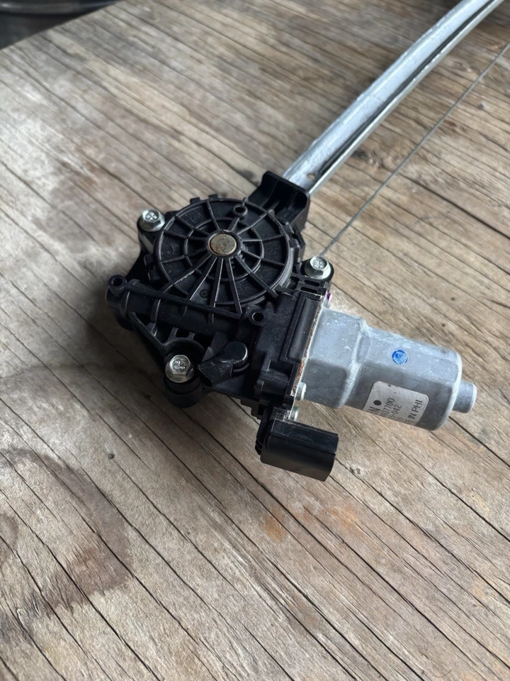 Regulador de ventana de puerta Honda Accord 2013-2017 con motor trasero derecho 72710-T2A-A03 Foto 2 de 4