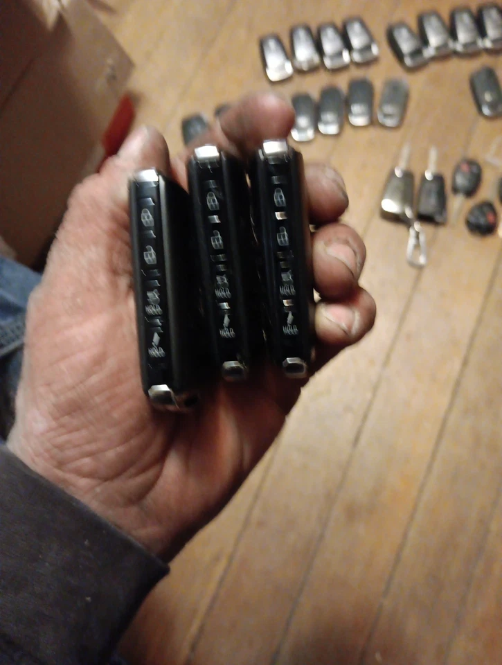 LOTE DE 3 LLAVES INTELIGENTES MAZDA 2020 2025 OEM MANDO A DISTANCIA D01 ¡BUENO! Foto 2 de 2