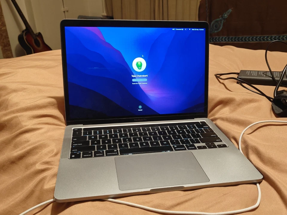 Apple MacBook Pro 13" M1 · 8GB · 256GB, photo 1 of 5