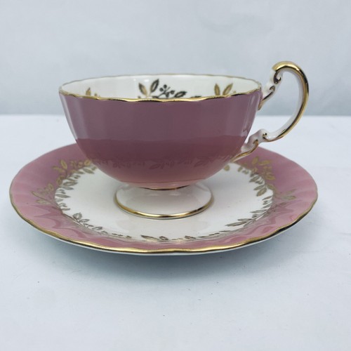 Aynsley Signed D.JONES Cup & Saucer Set ORCHARD FRUIT Pink w Gilt Floral Garland - Picture 19 of 22