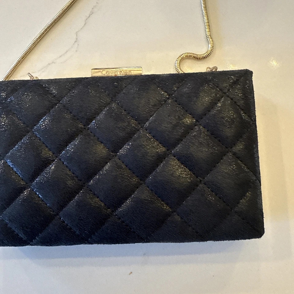 Bolso de Mano Pequeño Calvin Klein Suave Negro Gamuza Tipo Dorado RN54163 CA57151 Foto 3 de 4