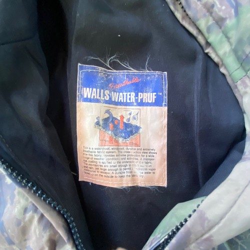 Vintage Walls Breathable Water-Pruf Realtree Hooded camo Jacket Large - Picture 6 of 9