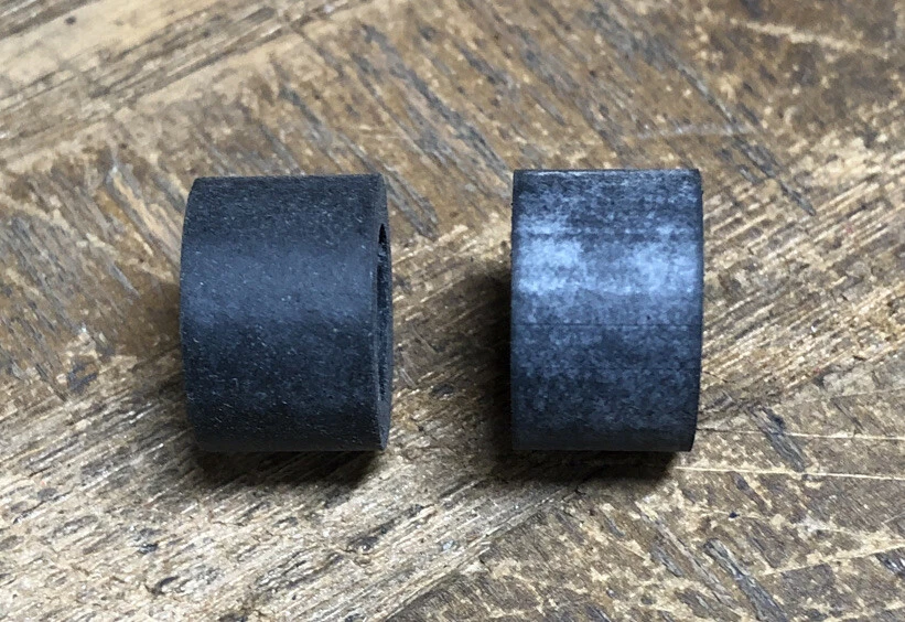 New Old Stock Engine Oil Cooler Seal Lot of 2 WD Express Part #225 54075 711. - Image 3 of 4