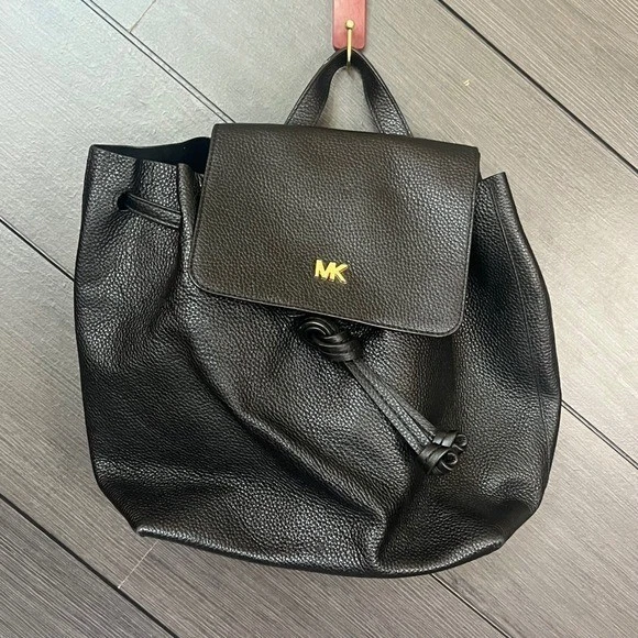 Michael Kors Drawstring Backpack Bags & Handbags for Women  display picture 2
