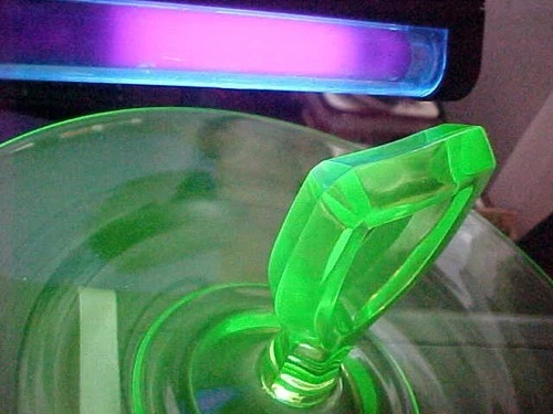 1930s Green Uranium Depression Glass Tid-Bit Tray Dessert Dish W/ Handle Loop FS