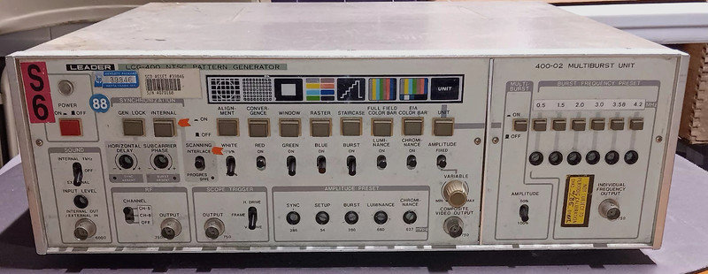 Vintage Leader LCG400 NTSC Pattern Generator TV Testing Machine   NO RESERVE