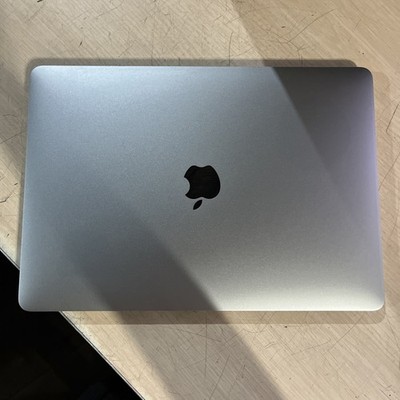 APPLE MACBOOK PRO 
