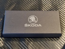 Skoda Gift box With Classic Style Keyring Black New Fabia Octavia Superb Kodiaq