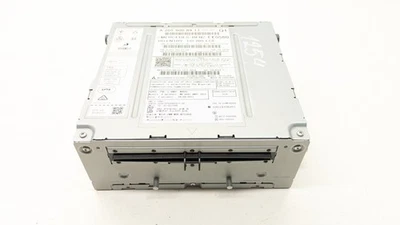 MERCEDES C CLASS W205 CD RADIO STEREO SAT NAV HEAD UNIT A2059008917 2016 - Image 1 of 4