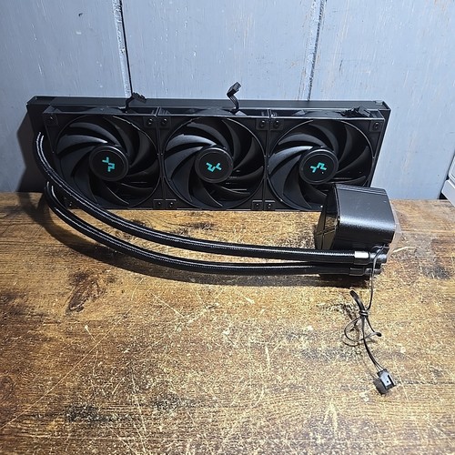 Deepcool LS720S 360mmZero Dark Liquid CPU Cooler R-LS720-BKNNMM-G-1 Black - Picture 1 of 8