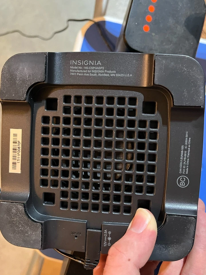 Insignia Smart Speaker NS-CSPGASP2 Black Grey Fabric Base Google Assistant (4) - Image 3 of 4