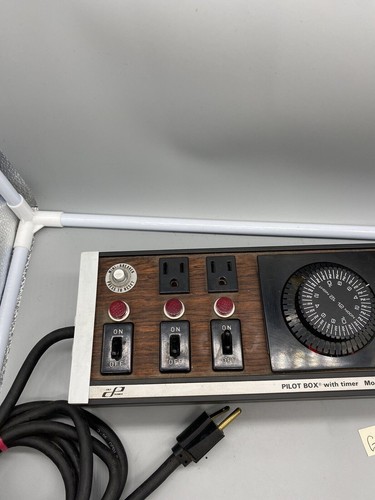 Cole Parmer Pilot Box With Timer Model 1576-50 Used - Picture 2 of 8