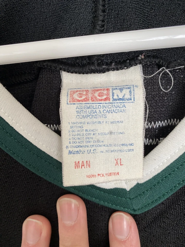 Vintage CCM Dallas Stars Mike Modano Hockey Jersey - Image 4 of 4