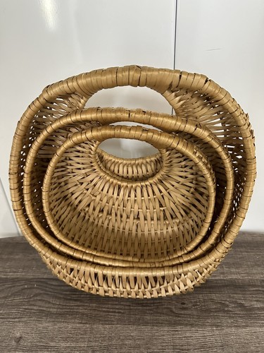 VTG Boho Woven Wicker Wall Pockets Hanging Rattan Baskets Set of 3 Wall Decor - Picture 3 of 4