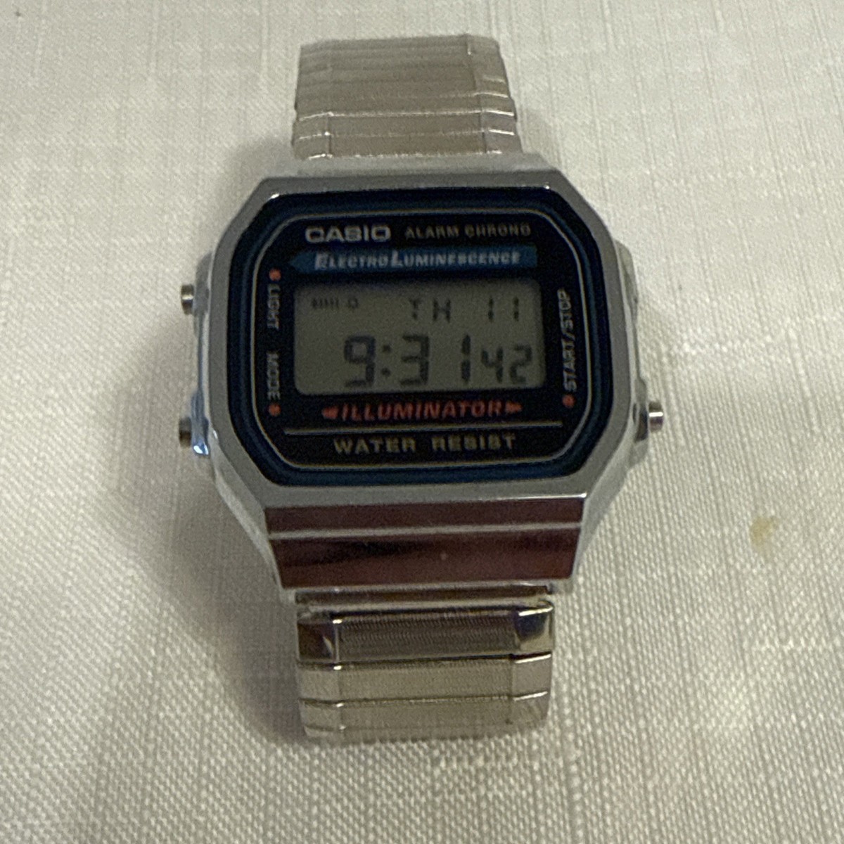 Casio A168 Illuminator ElectroLuminescence Classic Watch Casio A168WG-9W Vintage Digital Watch Water Resist Gold  main image 4