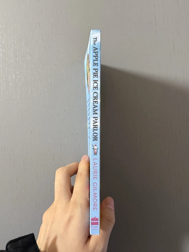 The Apple Pie Ice Cream Parlor EXCLUSIVE NOVELLA by Laurie Gilmore Foto 2 de 3