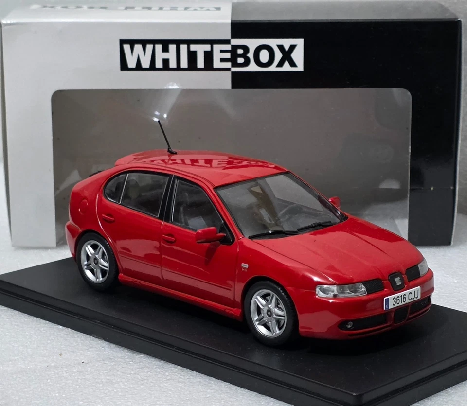 Seat Leon Cupra MK4 V6 2001 Red 1/24 Whitebox No Neo, No Ottomobile RARE!! - Image 3 of 4