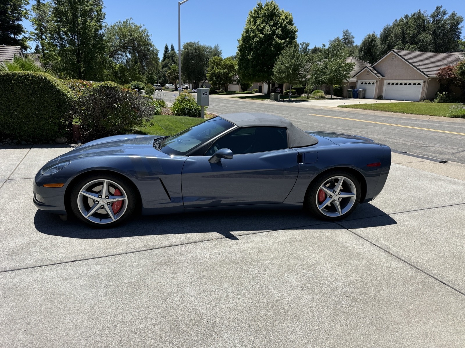 2011 Blue Chevrolet Corvette   | C6 Corvette Photo 2