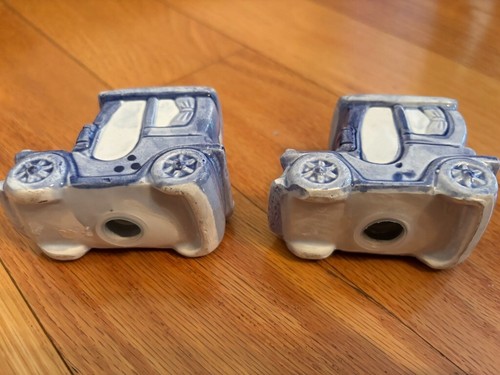 Salt and Pepper shaker, blue cars, ceramic, new 2 x 2.5 - Picture 4 of 4