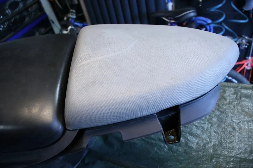 Sitzbank komplett Aprilia SR 50 R Factory ab 2004 2R000078 AP8229401 Seat Sella - Bild 2 von 4