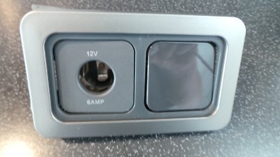 WOHNMOBIL/WOHNWAGEN/BOOT CBE/C-LINE 12VOLT STECKDOSE & EINZELNER 12 VOLT SCHALTER GUNMETAL
